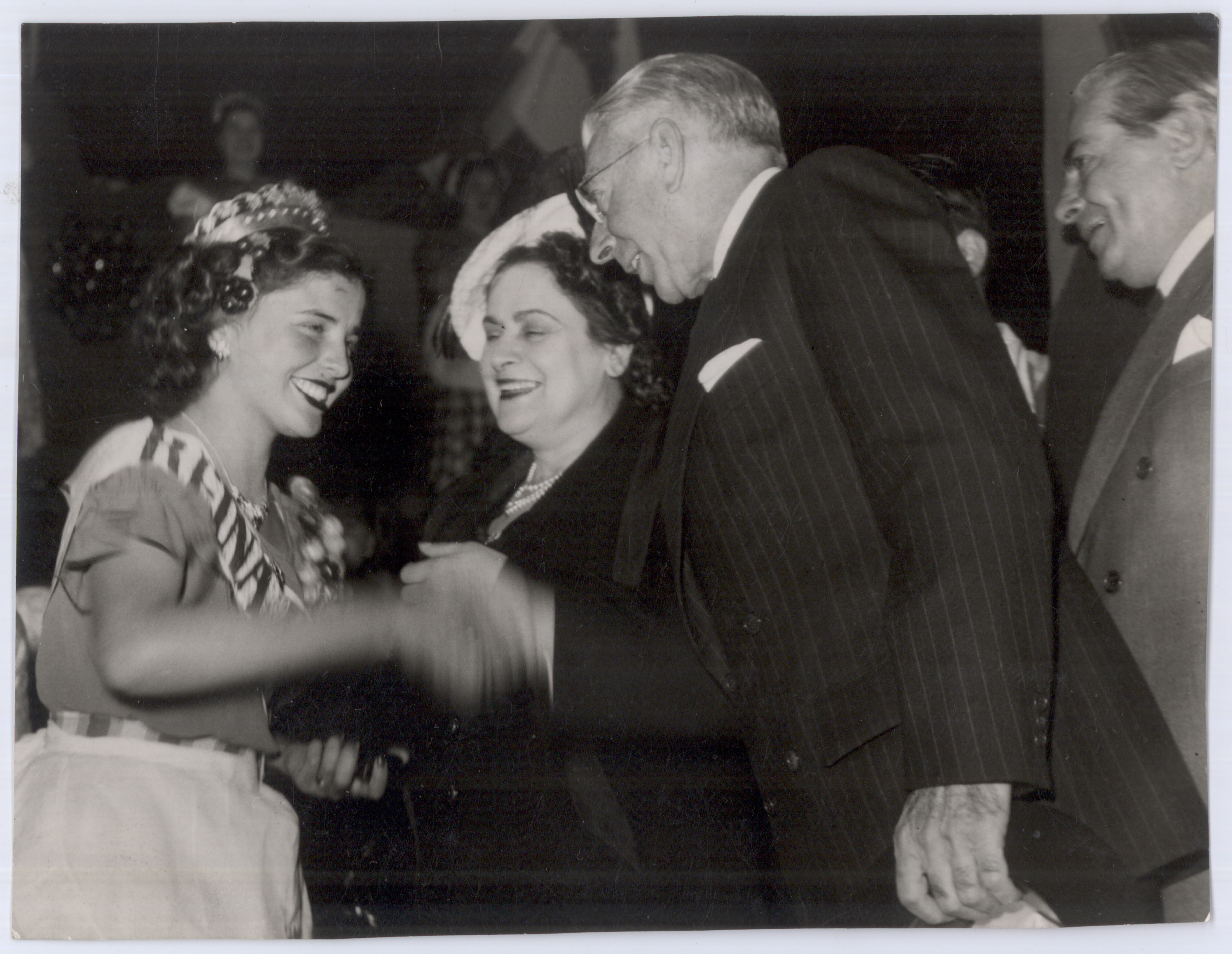 BNU-CD: Nelly Mabel Rodriguez, reina de la Vendimia de 1951